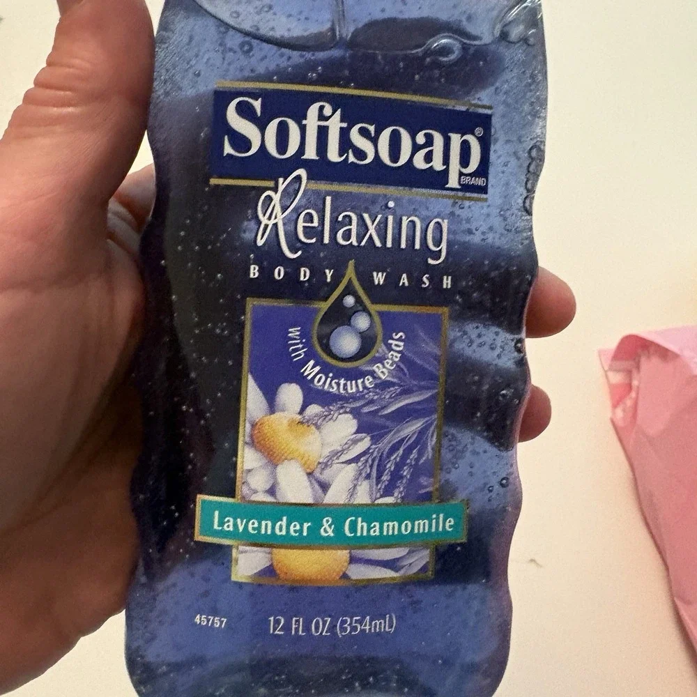 Rare Discontinued Softsoap Relaxing Body Wash Lavender Chamomile 12oz